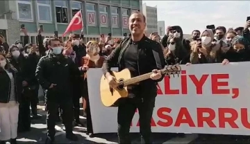 Haluk Levent'den öğretmenlere destek