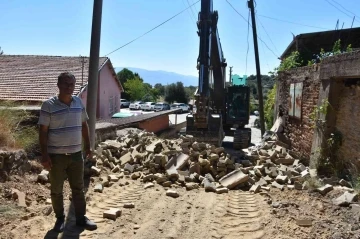 Hasköy’de okul yolu yenileniyor
