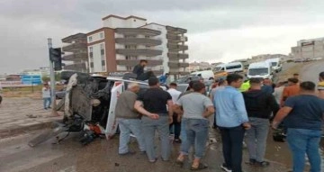 Hasta almaya giden ambulans kaza yaptı: 4 yaralı