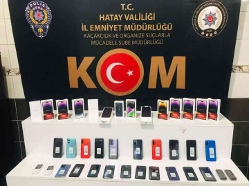 Hatay’da 38 adet kaçak cep telefonu ele geçirildi
