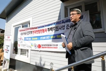 Hatay’da depremzede Kore gazilerine, 'Koreli kardeşleri'nden yardım eli