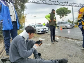 Hatay'da işçi servisi, hafriyat kamyonuna çarptı; 16 yaralı