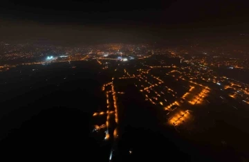 Hatay’ın deprem nedeniyle karanlığa gömülen bölgeleri dronla görüntülendi
