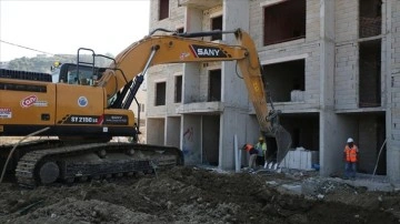 Hatay'ın Kisecik Mahallesi'nde afetzedeler için inşa edilen konutlar yükseliyor