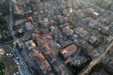 Hatay'da arama-kurtarma çalışması havadan görüntülendi