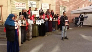 HDP önünde evlat nöbeti tutan aile sayısı 350 oldu