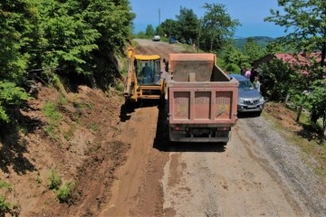 Heyelandan kapanan yollar açılıyor