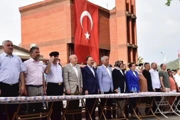 Hıdrellez programına halk yoğun ilgi gösterdi
