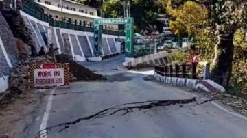 Hindistan'ın Uttarakhand eyaletinde göçükler nedeniyle yüzlerce kişi tahliye edildi