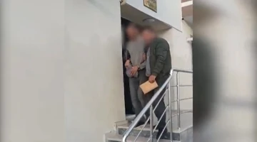 Hırsızlar önce kameraya, sonra polise yakalandı
