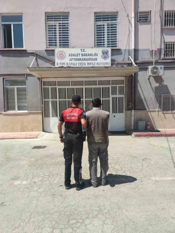 Hırsızlık suçundan aranan şahıs yakalandı
