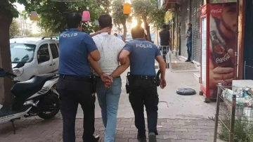 Hırsızlıktan aranan şahıs polisin kovalamacası ile yakalandı
