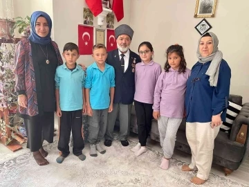 Hisarcık Atatürk İlkokulu öğrencilerinden gazilere ziyaret
