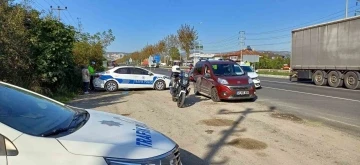 Hız limitlerini aşınca polise takıldılar
