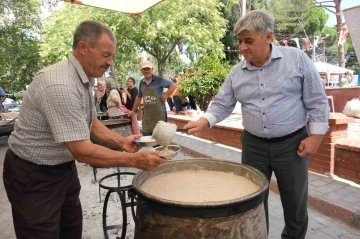 Horsunlu’da 15 kazan keşkek dağıtıldı
