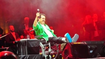 İbrahim Tatlıses Manisa'da tekerlekli sandalyeyle konser verdi: Kaza sonrası hastaneden kaçtım