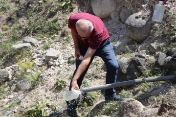 İç hastalıkları uzmanından doğal kaynak sularına karşı önemli uyarı
