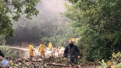 İHH, Bosna'daki sel felaketinden etkilenen ailelere yardımda bulundu