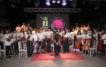 İki Elin Sesi Var’dan Amasra’da müzik ziyafeti
