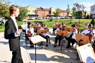 İki Elin Sesi Var Gençlik Senfoni Orkestrası’ndan müzik ziyafeti
