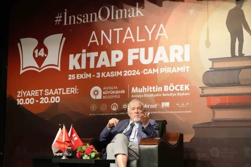 İlber Ortaylı’dan gençlere tavsiyeler: &quot;Kendinizi yetiştirin, okuyun, dil öğrenin, gezin&quot;
