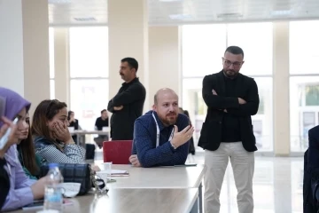 İlim Yayma Vakfı Mütevelli Heyeti Başkanı Bilal Erdoğan, Mardin’de gençlerle buluştu
