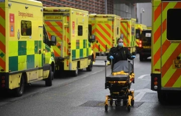 İngiltere’de ambulans çalışanlarından grev çağrısı
