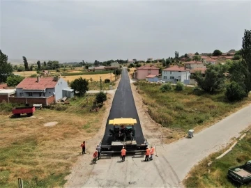 İnönü’de asfalt çalışmaları hız kesmeden devam ediyor
