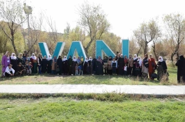 İpekyolu Belediyesi’nden mutlu kadınlar etkinliği
