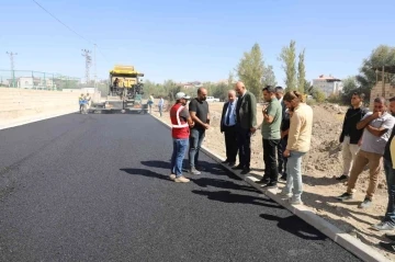 İpekyolu’nda asfalt serimi hız kesmiyor
