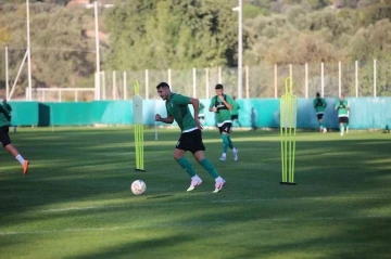 İsmet Taşdemir: &quot;Sezon başı koyduğumuz hedeften hiçbir şaşma yok&quot;
