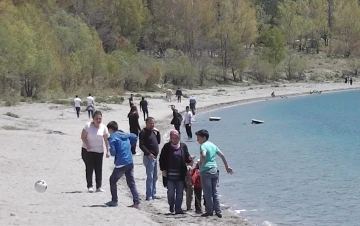 Isparta’da sıcak havayı fırsat bilen vatandaşlar, Milas Mesireliği’ne akın etti
