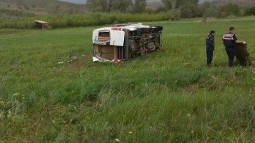 Isparta'da minibüs devrildi! Ölü ve yaralılar var