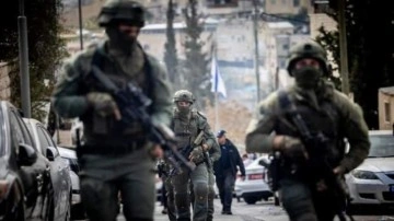 İsrail askerlerinden Cebr mülteci kampına saldırı