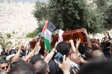 İsrail güçlerinin öldürdüğü gazeteci Akleh son yolculuğuna uğurlandı
