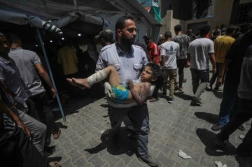 İsrail’in Gazze Şeridi’nin merkezine yönelik saldırısında 55 can kaybı
