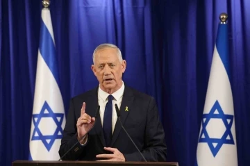 İsrail Savaş Kabinesi Üyesi Gantz, istifa ettiğini duyurdu
