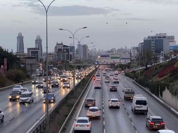 İstanbul’da ara tatil sonrası trafik yoğunluğu oluştu
