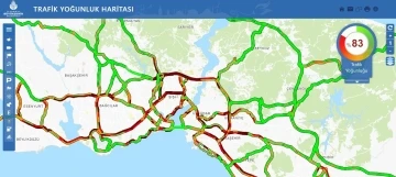 İstanbul’da beklenen yağış başladı: Trafik yoğunluğu yüzde 83 oldu
