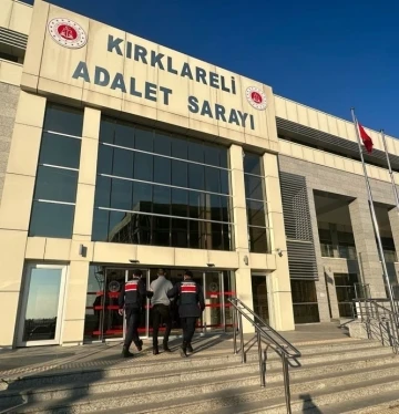 İstanbul’da kasten öldürme suçundan aranan şüpheli sahte kimlikle yakalandı
