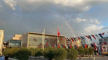 İstanbul’da yağmur sonrası gökkuşağı şöleni
