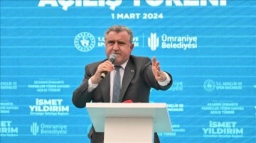 İstanbul Gençlik ve Spor Bakanı Ümraniye'de Yüzme Havuzu Açtı