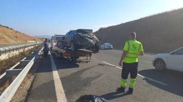 İstanbul-İzmir Otoyolu’nda üç araç kazaya karıştı: 2 ölü, 7 yaralı
