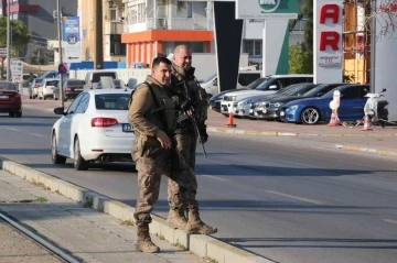 İşten çıkarılınca silahla şantiyeyi bastı, ekipleri alarma geçirdi
