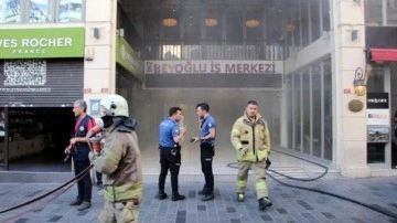 İstiklal Caddesi'nde 8 katlı iş merkezinde yangın