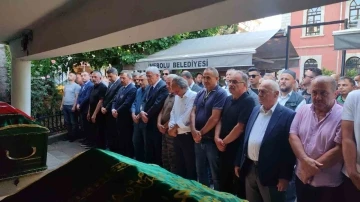 İYİ Parti Genel Başkanı Dervişoğlu, yakın arkadaşının cenaze törenine katıldı

