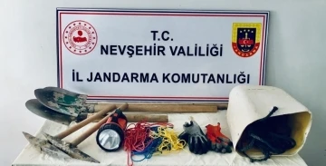 İzinsiz kazı yaparken suçüstü yakalandılar
