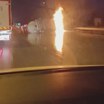 İzmir’de alev topuna dönen vidanjör böyle patladı
