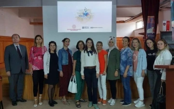 İzmir’de “English Together Projesi” hız kesmiyor
