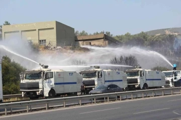 İzmir’de iki ilçede çıkan yangınlar kontrol altında
